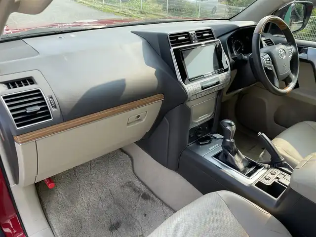 トヨタ ランドクルーザー プラド TX Lパッケージ 福岡県 2018(平30)年 9.2万km レッドマイカメタリック トヨタセーフティセンス/横滑り防止/盗難防止/コーナーセンサー/ドラレコ/パーキングアシスト/バックカメラ/エアバッグ/カーテンエアバッグ/SDナビ/BT/フルセグTV/SDサーバー/純正アルミホイール/純正フロアマット/プッシュスタート/スマートキー/オートライト/オートハイビーム/４WD/LEDヘッド/サンルーフ/電動格納サードシート/エアシート/シートヒーター