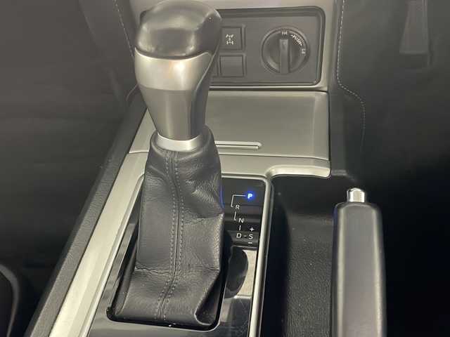 トヨタ ランドクルーザー プラド TX Lパッケージ 沖縄県 2018(平30)年 6.9万km ホワイトパールクリスタルシャイン 禁煙車/県外仕入れ/純正９インチナビ/CD/DVD/フルセグTV/Bluetooth/AM/FM/ドラレコ/バックカメラ/シートベンチレーション/ステアリングリモコン/スマートキー/スペアキー/アダプティブクルーズコントロール/ETC