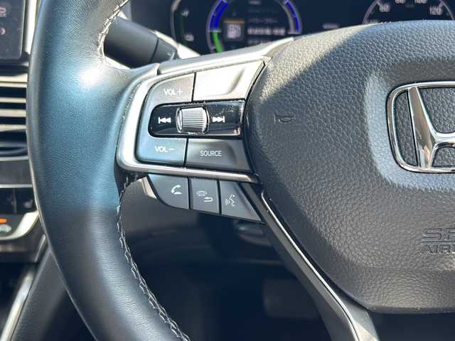 ホンダ アコード EX 栃木県 2022(令4)年 4.2万km プラチナホワイトパール 純正ナビ/フルセグ/Bluetooth/純正ドライブレコーダー/バックカメラ/サンルーフ/置くだけ充電/ホンダセンシング/・衝突軽減ブレーキ（CMBS）/・車線維持支援システム（LKAS）/・オートハイビーム/・アダプティブクルーズコントロール/ブラインドスポットインフォメーション/アダプティブ・ダンパー・システム/ヘッドアップディスプレイ/ブラックレザーシート/シートヒーター　前席/パワーシート　前席/サイドステップガーニッシュ　LED付/純正フロアマット
