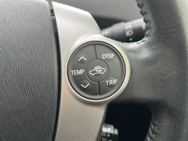 トヨタ プリウス G 兵庫県 2014(平26)年 9.5万km シルバーM 純正ナビ【CD/DVD/BT/フルセグTV】/バックカメラ/ハーフレザーシート/純正15インチアルミ/プッシュスタート/クルーズコントロール/ETC/パワーシート【運転席】/ウィンカーミラー/フォグ