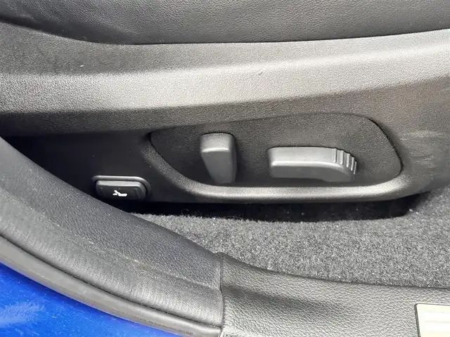 スバル ＷＲＸ ＳＴＩ STI 宮城県 2017(平29)年 4.9万km WRブルーパール アドバンスドセイフティパッケージ/・リヤビークルディテクション/・サイドビューモニター/・ハイビームアシスト/・フロントワイパーデアイサー/・撥水加工フロンドアガラス/・パワーシート（運転席）/・フットランプ付サテンメッキドアミラー/・ウェルカムライティング/＝＝＝/フロントスポイラー/リアスポイラー/車高調/社外ナビ（KXM-H701）/・CD/DVD/・Bluetooth/・フルセグTV/ビルトインETC/ハーフレザーシート/LEDヘッドランプ/フォグランプ/オートライト/スマートキー＆プッシュスタート/電動格納ミラー/純正18インチAW/W/サイド/カーテン/ニーエアバッグ