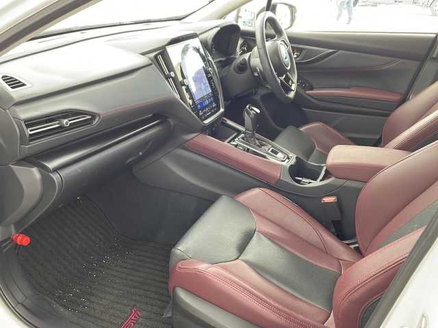 スバル レヴォーグ 1．8STIスポーツ EX 兵庫県 2020(令2)年 2.5万km クリスタルホワイトP ・純正12.3インチナビ/TV/BT/Apple carplay/android Auto/・ビルトインETC/・純正ドライブレコーダー/・レザーシート/・前席パワーシート/・全席シートヒーター/・スマートキー/・純正18インチアルミホイール/・LEDヘッドライト/・パワーバックドア/・アイサイトX/・プリクラッシュブレーキ/・AT誤発進後進抑制制御/・全車速追従機能付クルーズコントロール/・低速クルーズコントロール/・車線逸脱抑制/・車線逸脱警報/・ふらつき警報/・先行車発進お知らせ機能/・青信号お知らせ機能/・アイサイトセイフティプラス/・スバルリヤビークルディテクション（後側方警戒支援システム）/・エマージェンシーレーンキープアシスト/・アレイ式アダプティブドライビングビーム/・デジタルマルチビューモニター（フロント/サイド/リヤ/トップ/3D/・前側方警戒アシスト/・スマートリアビューミラー/・渋滞時ハンズオフアシスト/・渋滞時発進アシスト/・アクティブレーンチェンジアシスト/・カーブ前速度制御/・料金所前速度制御/・ドライバー異常時対応システム