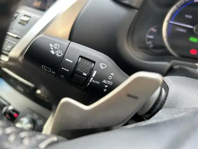 レクサス ＮＸ 300h Fスポーツ 岡山県 2018(平30)年 9.2万km ホワイトノーヴァガラスフレーク 登録時走行距離91892km/純正10.3インチナビ/フルセグTV/(AM.FM.TV.CD.DVD.BT)/サンルーフ/マークレビンソン/バックカメラ/ETC2.0/レーダークルーズコントロール/レーンキープアシスト/電動リアゲート/シートヒーター/エアシート/クリアランスソナー/衝突軽減/MTモード付AT/純正フロアマット/18インチ純正AW