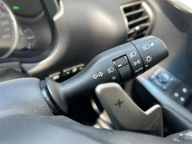 レクサス ＮＸ 300h Fスポーツ 岡山県 2018(平30)年 9.2万km ホワイトノーヴァガラスフレーク 登録時走行距離91892km/純正10.3インチナビ/フルセグTV/(AM.FM.TV.CD.DVD.BT)/サンルーフ/マークレビンソン/バックカメラ/ETC2.0/レーダークルーズコントロール/レーンキープアシスト/電動リアゲート/シートヒーター/エアシート/クリアランスソナー/衝突軽減/MTモード付AT/純正フロアマット/18インチ純正AW