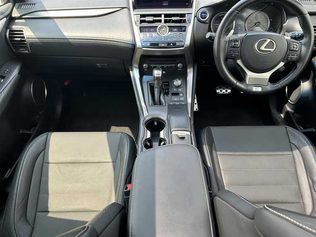 レクサス ＮＸ 300h Fスポーツ 岡山県 2018(平30)年 9.2万km ホワイトノーヴァガラスフレーク 登録時走行距離91892km/純正10.3インチナビ/フルセグTV/(AM.FM.TV.CD.DVD.BT)/サンルーフ/マークレビンソン/バックカメラ/ETC2.0/レーダークルーズコントロール/レーンキープアシスト/電動リアゲート/シートヒーター/エアシート/クリアランスソナー/衝突軽減/MTモード付AT/純正フロアマット/18インチ純正AW