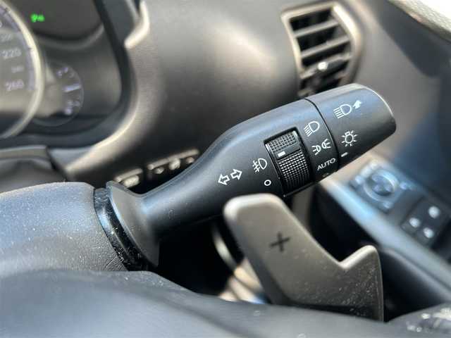 レクサス ＮＸ 300h Fスポーツ 岡山県 2018(平30)年 9.2万km ホワイトノーヴァガラスフレーク 登録時走行距離91892km/純正10.3インチナビ/フルセグTV/(AM.FM.TV.CD.DVD.BT)/サンルーフ/マークレビンソン/バックカメラ/ETC2.0/レーダークルーズコントロール/レーンキープアシスト/電動リアゲート/シートヒーター/エアシート/クリアランスソナー/衝突軽減/MTモード付AT/純正フロアマット/18インチ純正AW