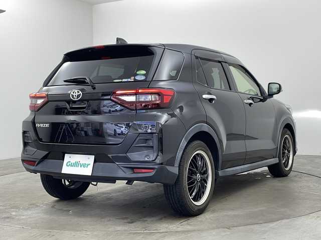 トヨタ ライズ G 兵庫県 2021(令3)年 3万km ブラックマイカメタリック ・スマートアシスト/・衝突回避支援ブレーキ/・車線逸脱警報機能/・車線逸脱抑制制御機能/・ブレーキ制御付き誤発進抑制機能/・先行車発進お知らせ機能/・オートハイビーム/・コーナーセンサー/・標識認識機能/・LEDヘッドライト/・オートライト/・キーフリーシステム/・ナビレディパッケージ/・バックカメラ/・ステアリングスイッチ/・純正7インチSDナビ（NSZT-W68T）/・CD/DVD/SD/BT/フルセグTV/・ビルトインETC/・ドライブレコーダー/・社外17インチアルミホイール/・純正フロアマット/・カーテンエアバック