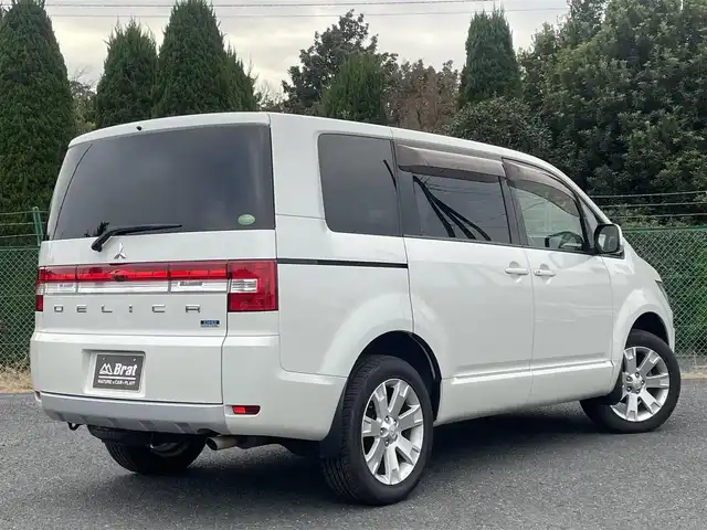 三菱 デリカＤ：５ D－Power package 千葉県 2014(平26)年 6.7万km ウォームホワイトパール 社外SDナビ/　　CD/DVD/BT/フルセグ/MSV/USB/iPod/バックカメラ/両側パワースライドドア/クルーズコントロール/HIDオートライト/前席シートヒーター/純正18インチAW/ミラー型ドライブレコーダー/パドルシフト/横滑り防止装置/純正ドアバイザー/純正フロアマット/スマートキー/ETC