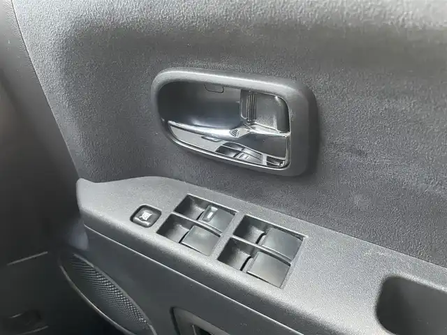 三菱 デリカＤ：５ D－Power package 千葉県 2014(平26)年 6.7万km ウォームホワイトパール 社外SDナビ/　　CD/DVD/BT/フルセグ/MSV/USB/iPod/バックカメラ/両側パワースライドドア/クルーズコントロール/HIDオートライト/前席シートヒーター/純正18インチAW/ミラー型ドライブレコーダー/パドルシフト/横滑り防止装置/純正ドアバイザー/純正フロアマット/スマートキー/ETC