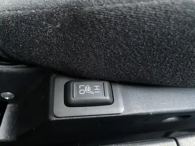 三菱 デリカＤ：５ D－Power package 千葉県 2014(平26)年 6.7万km ウォームホワイトパール 社外SDナビ/　　CD/DVD/BT/フルセグ/MSV/USB/iPod/バックカメラ/両側パワースライドドア/クルーズコントロール/HIDオートライト/前席シートヒーター/純正18インチAW/ミラー型ドライブレコーダー/パドルシフト/横滑り防止装置/純正ドアバイザー/純正フロアマット/スマートキー/ETC