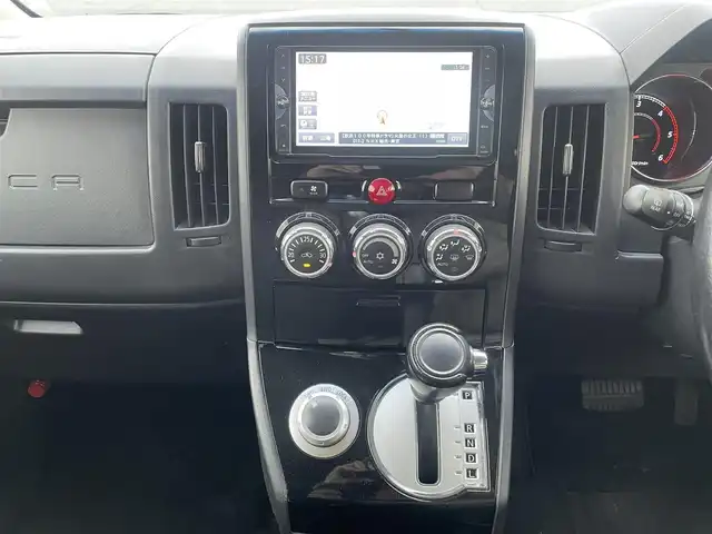 三菱 デリカＤ：５ D－Power package 千葉県 2014(平26)年 6.7万km ウォームホワイトパール 社外SDナビ/　　CD/DVD/BT/フルセグ/MSV/USB/iPod/バックカメラ/両側パワースライドドア/クルーズコントロール/HIDオートライト/前席シートヒーター/純正18インチAW/ミラー型ドライブレコーダー/パドルシフト/横滑り防止装置/純正ドアバイザー/純正フロアマット/スマートキー/ETC