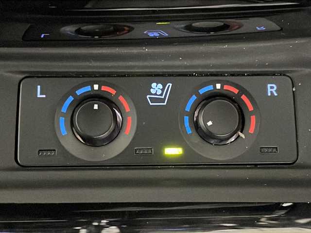 トヨタ アルファード S Cパッケージ 福岡県 2019(令1)年 2.3万km ブラック サンルーフ/モデリスタエアロ/アルパイン11インチナビ/アルパインフリップダウンモニター/Wedsクレンツェ19インチ/レグノ245/40R19/ダウンサス/フルセグテレビ/黒革シート/シートヒーター/シートクーラー/レーダークルーズコントロール/両側パワースライドドア/デジタルインナーミラー/パワーバックドア/ETC/BSM/ドアバイザー/ステアリングヒーター