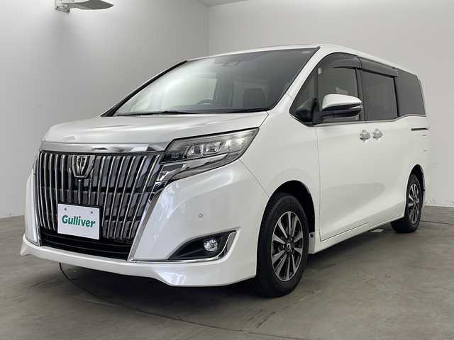 トヨタ エスクァイア Gi プレミアムパッケージ 兵庫県 2018(平30)年 1.9万km ホワイトパールクリスタルシャイン ・Toyota　Safety　Sense/・プリクラッシュセーフティ/・レーンディパチャーアラート/・オートハイビーム/・先行車発進告知/・アイドリングストップ/・クルーズコントロール/・ステアリングヒーター/・コンビステアリング/・両側パワースライドドア/・バックドアイージークローザー/・サンルーフ/・ハーフレザーシート/・前席シートヒーター/・純正9インチナビ/CD/DVD/SD/BT/TV/・バックカメラ/・ビルトインETC/・純正15インチアルミホイール/・純正フロアマット/・スマートエントリーシステム