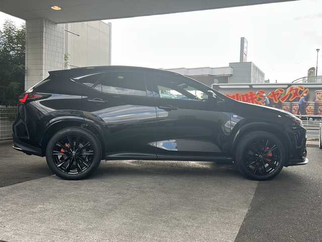 レクサス ＮＸ 350h Fスポーツ 京都府 2024(令6)年 1.4万km グラファイトブラックガラスフレーク ワンオーナー /パノラマルーフ /本革シート/メモリーパワーシート/シートヒーター/エアシート/ステアリングヒーター /レクサスセーフティセンス /全方位カメラ/オレンジキャリパー /禁煙 /BSM /HUD /3眼LEDヘッドライト/オートライト/オートマチックハイビーム  /置くだけ充電 /ディスプレイオーディオナビ/Bluetooth/Miracast/USB/純正ドライブレコーダー/クルコン追従有/レーンキープアシスト/パーキングアシスト/パドルシフト