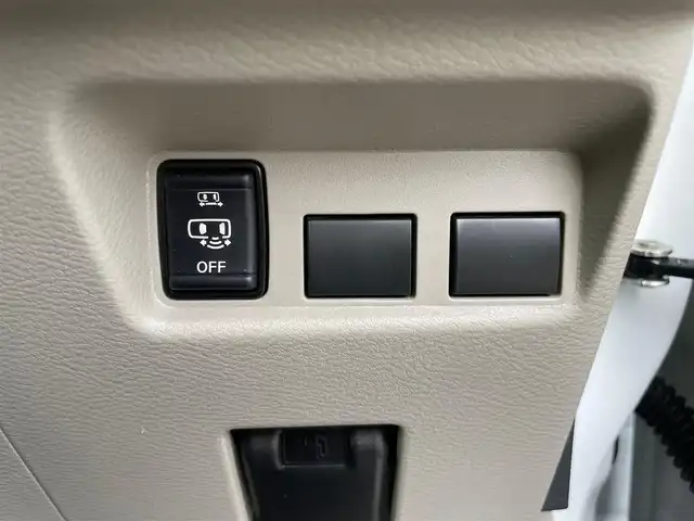 日産 ルークス X 石川県 2022(令4)年 5.5万km ホワイトパール 純正メモリーナビ/純正CD/フルセグTV/アラウンドビューモニター/インテリキー/プッシュスタート/電動ミラー/ベンチシート/エマージェンシーブレーキ/アイドリングストップ/オートエアコン
