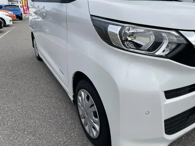 日産 ルークス X 石川県 2022(令4)年 5.5万km ホワイトパール 純正メモリーナビ/純正CD/フルセグTV/アラウンドビューモニター/インテリキー/プッシュスタート/電動ミラー/ベンチシート/エマージェンシーブレーキ/アイドリングストップ/オートエアコン