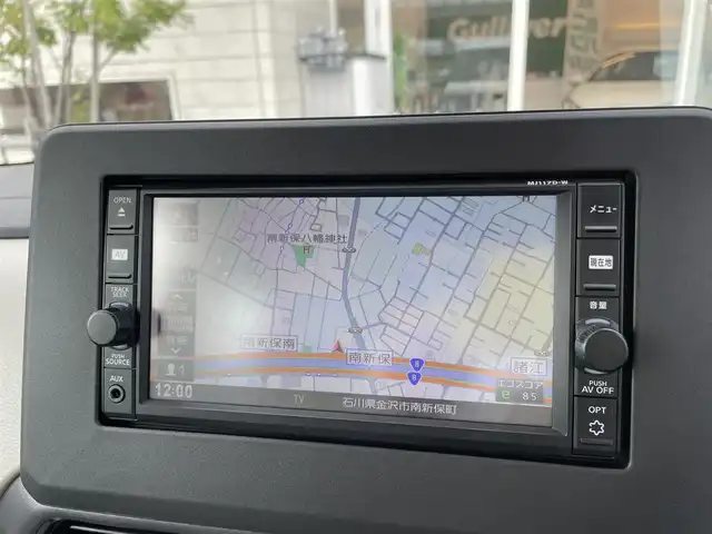 日産 ルークス X 石川県 2022(令4)年 5.5万km ホワイトパール 純正メモリーナビ/純正CD/フルセグTV/アラウンドビューモニター/インテリキー/プッシュスタート/電動ミラー/ベンチシート/エマージェンシーブレーキ/アイドリングストップ/オートエアコン