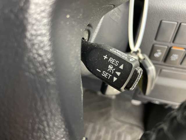 トヨタ アルファード S Cパッケージ 富山県 2017(平29)年 6.9万km ブラック メーカーオプションナビ/フルセグ/DVD/Bluetooth/全方位カメラ/ETC/両側電動スライドドア/パワーバックドア/ステアリングヒーター/プリクラッシュセーフティ/前後コーナーセンサー/レーダークルーズコントロール/プッシュスタート/スマートキー/スペアキー/オートライト/純正18インチアルミ