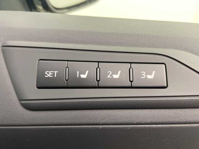 トヨタ アルファード S Cパッケージ 富山県 2017(平29)年 6.9万km ブラック メーカーオプションナビ/フルセグ/DVD/Bluetooth/全方位カメラ/ETC/両側電動スライドドア/パワーバックドア/ステアリングヒーター/プリクラッシュセーフティ/前後コーナーセンサー/レーダークルーズコントロール/プッシュスタート/スマートキー/スペアキー/オートライト/純正18インチアルミ