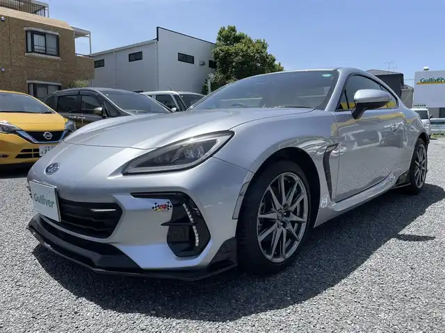 スバル ＢＲＺ 埼玉県 2021(令3)年 0.1万km アイスシルバーメタリック ワンオーナー/純正ＳＤナビ＆フルセグＴＶ/（ＤＶＤ＆ＣＤ＆ＭＳＶ＆ＵＳＢ＆ＢＴ）/バックカメラ/ＥＴＣ/ドライブレコーダー/Ｅｙｅ　Ｓｉｇｈｔ/・プリクラッシュブレーキ/・全車速追従機能付クルーズコントロール/・誤発進抑制制御/・誤後進抑制制御/・車線逸脱警報/・ふらつき警報/・後退時ブレーキアシスト/・後側方警報支援システム/・ステアリング連動ヘッドランプ/・ハイビームアシスト/革巻きステアリング/ステアリングリモコン/パドルシフト/ＳＴｉエアロ/純正１７inアルミホイール/オートライト/ＬＥＤライト/電動格納ミラー/スマートキー/プッシュスタート/Ｗ＆サイドエアバッグ/横滑り防止機能/ＡＢＳ/フロアマット/新車保証書/取扱説明書（車両＆ナビ）/スマートスペアキー有