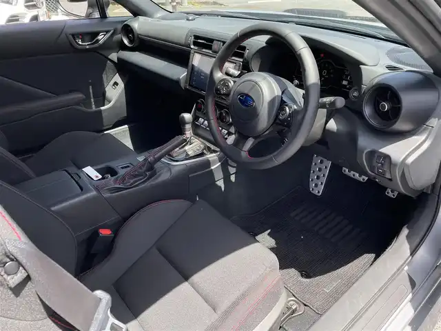 スバル ＢＲＺ 埼玉県 2021(令3)年 0.1万km アイスシルバーメタリック ワンオーナー/純正ＳＤナビ＆フルセグＴＶ/（ＤＶＤ＆ＣＤ＆ＭＳＶ＆ＵＳＢ＆ＢＴ）/バックカメラ/ＥＴＣ/ドライブレコーダー/Ｅｙｅ　Ｓｉｇｈｔ/・プリクラッシュブレーキ/・全車速追従機能付クルーズコントロール/・誤発進抑制制御/・誤後進抑制制御/・車線逸脱警報/・ふらつき警報/・後退時ブレーキアシスト/・後側方警報支援システム/・ステアリング連動ヘッドランプ/・ハイビームアシスト/革巻きステアリング/ステアリングリモコン/パドルシフト/ＳＴｉエアロ/純正１７inアルミホイール/オートライト/ＬＥＤライト/電動格納ミラー/スマートキー/プッシュスタート/Ｗ＆サイドエアバッグ/横滑り防止機能/ＡＢＳ/フロアマット/新車保証書/取扱説明書（車両＆ナビ）/スマートスペアキー有