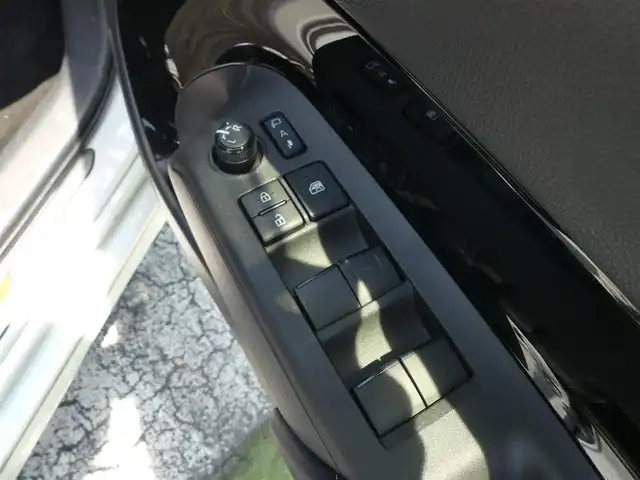 トヨタ アクア Z 千葉県 2022(令4)年 1.8万km プラチナホワイトパールマイカ 外部検査実施済み/ワンオーナー/モデリスタエアロ(前、横、後下、後)/Apple car play/純正メモリナビ/(フルセグTV/Bluetooth/USB)/パノラミックビューモニター/ハーフレザーシート/D席パワーシート/前席シートヒーター/ブラインドスポットモニター/ヘッドアップディスプレイ/セーフティセンス/・プリクラッシュセーフティ/・レーントレーシングアシスト/・レーダークルーズコントロール/・オートマチックハイビーム/・ロードサインアシスト/LEDヘッドライト/スマートキー/ビルトインETC2.0/前後ドライブレコーダー/ステアリングヒーター/100V電源/横滑り防止機能/純正16インチアルミホイール/カーテンエアバック/保証書/取扱説明書/スペアキー