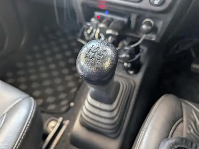 スズキ ジムニー クロスアドベンチャー XC 埼玉県 2012(平24)年 17万km クエーサーグレーメタリック ドライブレコーダー/オートゲージ油温計/オートゲージ油圧計/カロッツェリアポータブルナビ（AVIC-MRP600)/ワンセグTV/社外空気圧センサー/ETC/バックカメラ/スペアキー