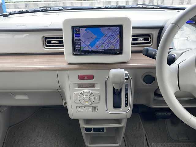 スズキ ラパン X 山口県 2019(平31)年 5.7万km フォーンベージュM 社外SDナビ【CN-RX05D】/・ワンセグテレビ/・Bluetooth/・CD/DVD/Blu-ray/・SD/・iPod/シートヒーター（運転席側）/プッシュスタート/スマートキー/純正フロアマット/安全装備/・デュアルカメラブレーキサポート	 	 	 /・誤発進抑制機能	 	 	 /・後退時ブレーキサポート	 	 	 /・後方誤発進抑制機能	 	 	 /・リヤパーキングセンサー	 	 	 /・車線逸脱警報機能	 	 	 /・ふらつき警報機能	 	 	 /・先行車発進お知らせ機能	 	 	 /・ハイビームアシスト	 	 	 /・標識認識機能	 	 	 /・エマージェンシーストップシグナル	 	 	 /・ヒルホールドコントロール	 	 	 /・LEDヘッドランプ/ウィンカー付電動格納ミラー/ドアバイザー/純正アルミホイール