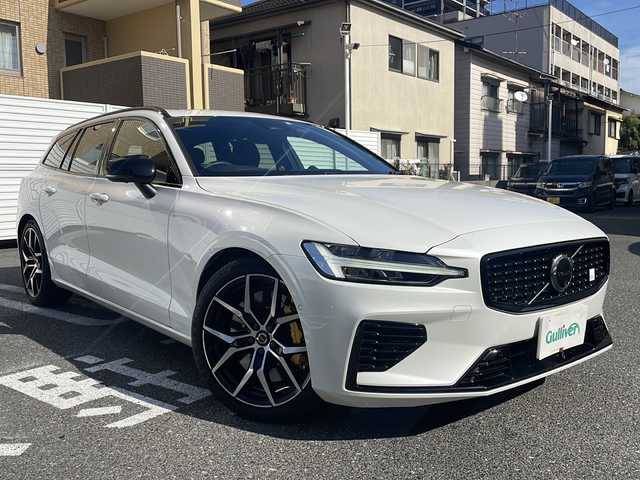 ボルボ Ｖ６０ リチャージ ポールスターエンジニアード 広島県 2022(令4)年 1万km パール /登録時走行距離/　　　　　　　9309キロ/ワンオーナー/ターボ/4WD/パノラマルーフ/純正ナビ/全方位モニター/地デジ/ハーフレザーシート/シートヒーター/クルーズコントロール/パワーバックドア/Bowers＆Wilkins/スペアキー×１/ETC/新車時整備手帳/　　【保証書】/取扱説明書/