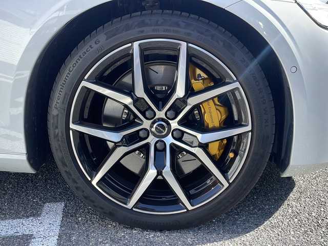 ボルボ Ｖ６０ リチャージ ポールスターエンジニアード 広島県 2022(令4)年 1万km パール /登録時走行距離/　　　　　　　9309キロ/ワンオーナー/ターボ/4WD/パノラマルーフ/純正ナビ/全方位モニター/地デジ/ハーフレザーシート/シートヒーター/クルーズコントロール/パワーバックドア/Bowers＆Wilkins/スペアキー×１/ETC/新車時整備手帳/　　【保証書】/取扱説明書/