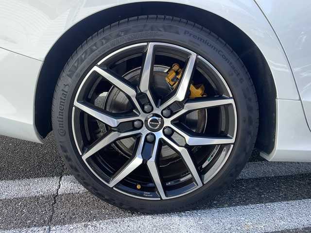 ボルボ Ｖ６０ リチャージ ポールスターエンジニアード 広島県 2022(令4)年 1万km パール /登録時走行距離/　　　　　　　9309キロ/ワンオーナー/ターボ/4WD/パノラマルーフ/純正ナビ/全方位モニター/地デジ/ハーフレザーシート/シートヒーター/クルーズコントロール/パワーバックドア/Bowers＆Wilkins/スペアキー×１/ETC/新車時整備手帳/　　【保証書】/取扱説明書/