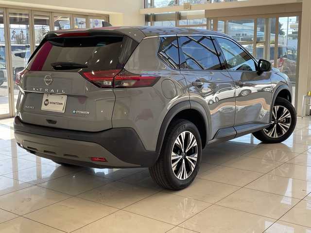日産 エクストレイル X e－4ORCE 埼玉県 2022(令4)年 5.1万km グレー エマージェンシーブレーキ/プロパイロット/メーカー12.3インチメモリナビ/　　BT/USB/フルセグ/CarPlay/アラウンドビューモニター/レーダークルーズコントロール/LEDオートライト/パワーシート/シートヒーター/ステアリングヒーター/インテリジェントルームミラー/クリアランスソナー/オートホールド/ステアリングスイッチ/スマートキー2本/ビルトインETC/禁煙車