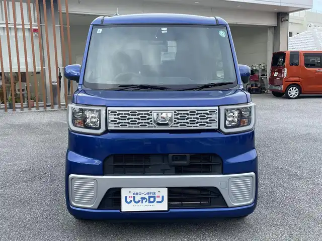 ダイハツ ウェイク L SA 沖縄県 2015(平27)年 5.2万km ブルーメタリック (株)IDOMが運営する【じしゃロンコザ店】の自社ローン専用車両になりますこちらは現金またはオートローンご利用時の価格です。自社ローンご希望の方は別途その旨お申付け下さい/・社外ナビ/・Bluetooth接続/・TV/・DVD再生/・片側パワースライドドア/・スマートキー/・プッシュスタート/・ETC/・純正フロアマット/・オートライト