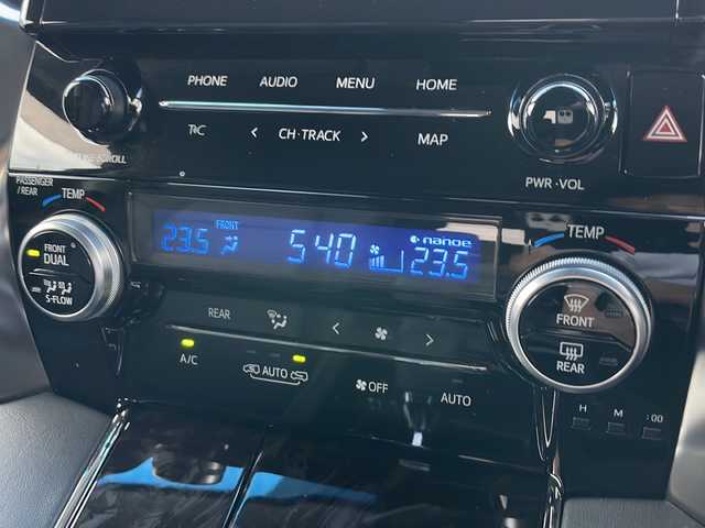 トヨタ アルファードハイブリット SR Cパッケージ 青森県 2021(令3)年 6.9万km ホワイトパールクリスタルシャイン 4WD/純正9インチDAナビ・フルセグTV/純正12.1インチフリップダウンモニター/CD・DVD・Bluetooth・ミラキャスト/黒革シート/前席エアシート・ヒーター/ステアリングヒーター/両側パワースライドドア/パワーバックドア/セーフティセンス/プリクラッシュセーフティ/レーダークルーズコントロール/レーントレーシングアシスト/アダプティブハイビームシステム/パーキングサポートブレーキ/AC100V1500W/ビルトインETC/3眼LEDヘッドランプ/LEDフォグランプ/社外車高調（純正有）/社外20インチアルミ/モデリスタエアロ/スペアキー/保証書・取説書