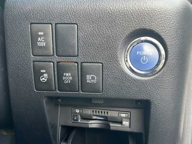 トヨタ アルファードハイブリット SR Cパッケージ 青森県 2021(令3)年 6.9万km ホワイトパールクリスタルシャイン 4WD/純正9インチDAナビ・フルセグTV/純正12.1インチフリップダウンモニター/CD・DVD・Bluetooth・ミラキャスト/黒革シート/前席エアシート・ヒーター/ステアリングヒーター/両側パワースライドドア/パワーバックドア/セーフティセンス/プリクラッシュセーフティ/レーダークルーズコントロール/レーントレーシングアシスト/アダプティブハイビームシステム/パーキングサポートブレーキ/AC100V1500W/ビルトインETC/3眼LEDヘッドランプ/LEDフォグランプ/社外車高調（純正有）/社外20インチアルミ/モデリスタエアロ/スペアキー/保証書・取説書