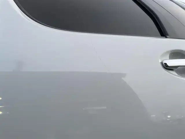 スズキ ワゴンＲ スティングレー HYBRID X 佐賀県 2020(令2)年 2.5万km ピュアホワイトP 社外メモリーナビゲーション/・フルセグTV/CD/DVD/SD/USB/前後ドライブレコーダー/ETC/DN席シートヒーター/ISOFIX対応/革巻きステアリング/ステアリングリモコン/純正14インチアルミホイール/純正LEDヘッドライト/・オートマチックハイビーム/純正LEDフォグランプ/ドアバイザ―/デュアルセンサーブレーキサポート/車線逸脱警報機能/パーキングセンサー/横滑り防止装置