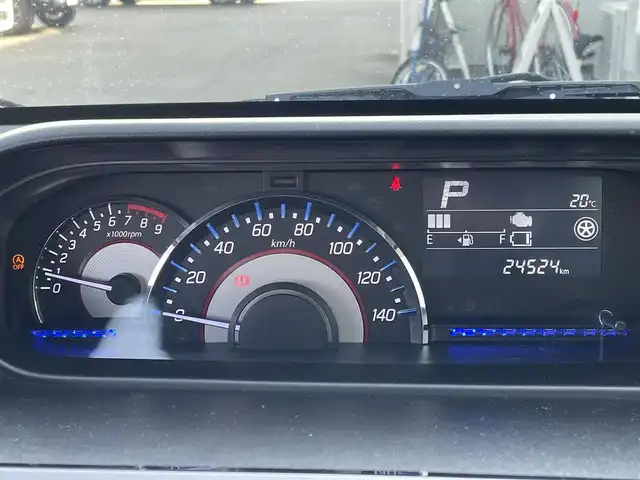 スズキ ワゴンＲ スティングレー HYBRID X 佐賀県 2020(令2)年 2.5万km ピュアホワイトP 社外メモリーナビゲーション/・フルセグTV/CD/DVD/SD/USB/前後ドライブレコーダー/ETC/DN席シートヒーター/ISOFIX対応/革巻きステアリング/ステアリングリモコン/純正14インチアルミホイール/純正LEDヘッドライト/・オートマチックハイビーム/純正LEDフォグランプ/ドアバイザ―/デュアルセンサーブレーキサポート/車線逸脱警報機能/パーキングセンサー/横滑り防止装置