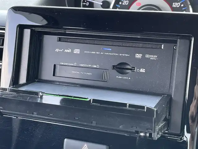 スズキ ワゴンＲ スティングレー HYBRID X 佐賀県 2020(令2)年 2.5万km ピュアホワイトP 社外メモリーナビゲーション/・フルセグTV/CD/DVD/SD/USB/前後ドライブレコーダー/ETC/DN席シートヒーター/ISOFIX対応/革巻きステアリング/ステアリングリモコン/純正14インチアルミホイール/純正LEDヘッドライト/・オートマチックハイビーム/純正LEDフォグランプ/ドアバイザ―/デュアルセンサーブレーキサポート/車線逸脱警報機能/パーキングセンサー/横滑り防止装置