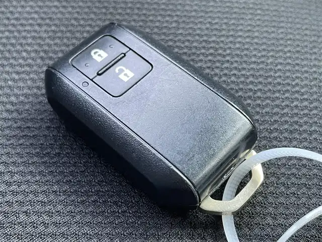 スズキ ワゴンＲ スティングレー HYBRID X 佐賀県 2020(令2)年 2.5万km ピュアホワイトP 社外メモリーナビゲーション/・フルセグTV/CD/DVD/SD/USB/前後ドライブレコーダー/ETC/DN席シートヒーター/ISOFIX対応/革巻きステアリング/ステアリングリモコン/純正14インチアルミホイール/純正LEDヘッドライト/・オートマチックハイビーム/純正LEDフォグランプ/ドアバイザ―/デュアルセンサーブレーキサポート/車線逸脱警報機能/パーキングセンサー/横滑り防止装置