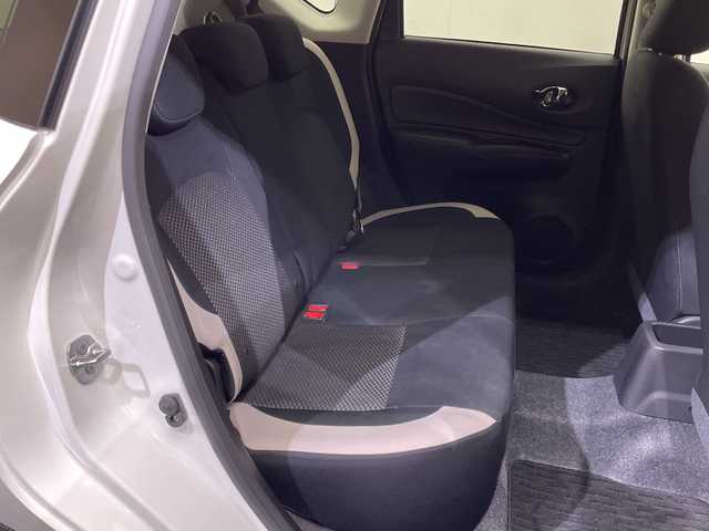 日産 ノート e－パワー X 愛媛県 2018(平30)年 4.4万km ブリリアントホワイトパール 純正ナビ/Bluetooth/DVD再生可/ドライブレコーダー//デジタルインナーミラー/アラウンドビューモニター/標識検知機能（進入禁止標識検知、最高速度標識検知、一時停止標識検知）/インテリジェント LI （車線逸脱防止支援システム）