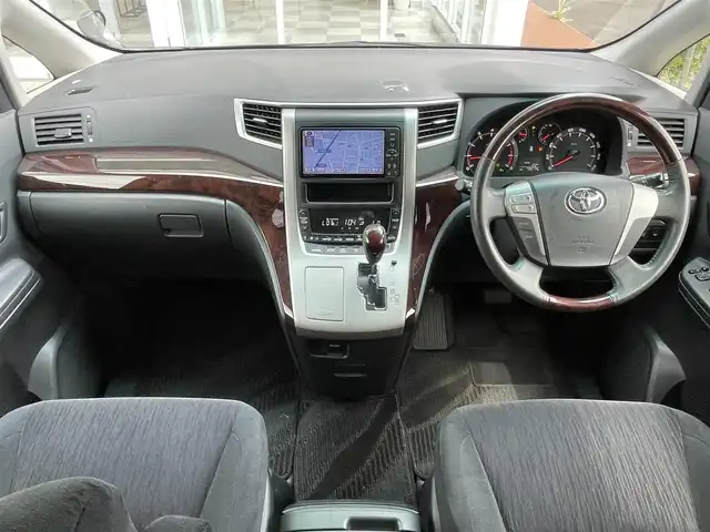 トヨタ ヴェルファイア 2．4Z 道央・札幌 2011(平23)年 7.4万km ブラック ・４WD/・ワンオーナー/・寒冷地仕様/・純正ナビ/　CD＆DVD＆BT＆TV/・バックカメラ/・コーナーセンサー/・両側パワースライドドア/・プッシュスタート/・スマートキー/・オートエアコン/・オートライト/・電動格納ミラー/・ワイパー熱線/・ビルトインETC/・MT付きAT/・ステアリングスイッチ/・純正フロアマット/・ドアバイザー/・ウィンカーミラー/・フォグライト/・HIDヘッドライト/・スペアキー
