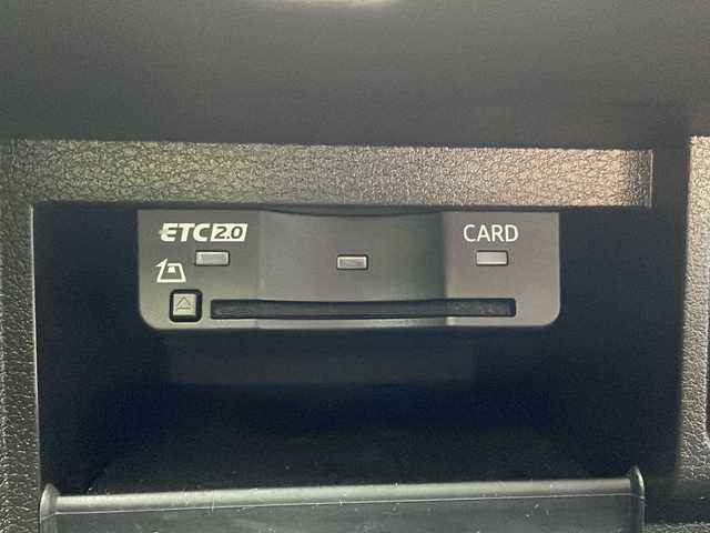 アウディ アウディ Ｑ５ SB 40TDIクワトロ Sライン 福岡県 2022(令4)年 1.4万km ミトスブラックメタリック ナビ（ラジオ・Apple care play/Andoroid Aout）　/ビルトインETC　/クルーズコントロール/バーチャルコックピット/運転席メモリー付き電動シート/前席パワーシート　/全席シートヒーター　/パーキングアシスト機能/バック・フロント・全周囲モニター/電動リアゲート/MTモード付AT車/USBポート×2/横滑り防止装置/ダウンヒルアシストコントロール/プッシュスタート/アイドリングストップ/スマートキー/スペアキー×1本/純正フロアマット/純正20アルミホイール/保証書/取扱説明書