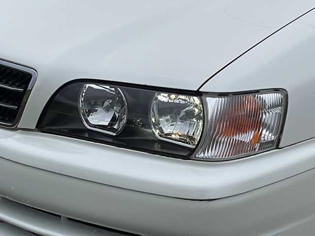 トヨタ チェイサー アバンテ Four ロードリー 岐阜県 2001(平13)年 11.9万km ホワイトパールマイカ 4WD/CDオーディオ/ETC/運転席パワーシート/リモコンキー /キセノンヘッドライト/オートライト/フォグランプ/社外17インチアルミホイール