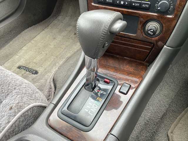 トヨタ チェイサー アバンテ Four ロードリー 岐阜県 2001(平13)年 11.9万km ホワイトパールマイカ 4WD/CDオーディオ/ETC/運転席パワーシート/リモコンキー /キセノンヘッドライト/オートライト/フォグランプ/社外17インチアルミホイール