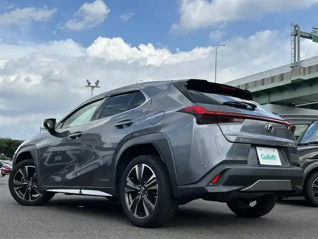 レクサス ＵＸ 250h バージョンL 愛知県 2020(令2)年 3.7万km マーキュリーグレーマイカ 純正ナビ/　（AM/FM/CD/DVD/BT）/フルセグTV/全方位カメラ/Lexus Safety System＋/・プリクラッシュセーフティ/・レーントレーシングアシスト（LTA）/・ロードサインアシスト（RSA）/ビルトインETC/レーダークルーズコントロール/D/N席シートヒーター/D/N席シートクーラー/ハンドルヒーター/ハンズフリーパワーバックドア/LEDヘッドライト/充電用USB/タイプC/スマートキー/純正フロアマット/純正アルミホイール
