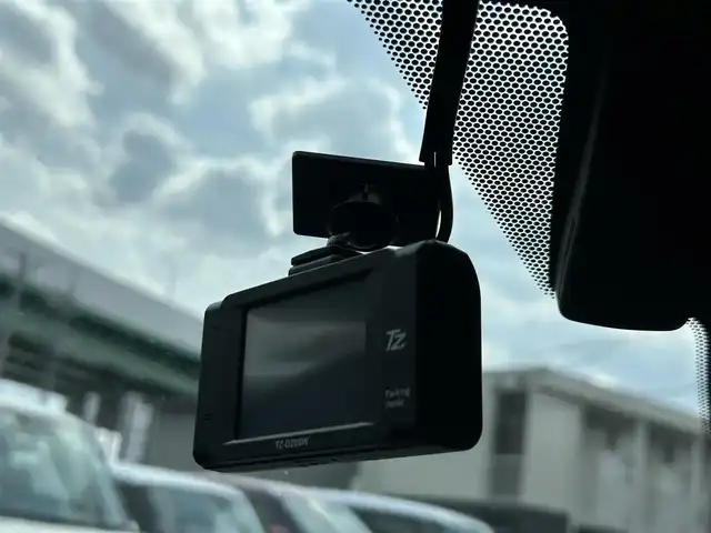 レクサス ＵＸ 250h バージョンL 愛知県 2020(令2)年 3.7万km マーキュリーグレーマイカ 純正ナビ/　（AM/FM/CD/DVD/BT）/フルセグTV/全方位カメラ/Lexus Safety System＋/・プリクラッシュセーフティ/・レーントレーシングアシスト（LTA）/・ロードサインアシスト（RSA）/ビルトインETC/レーダークルーズコントロール/D/N席シートヒーター/D/N席シートクーラー/ハンドルヒーター/ハンズフリーパワーバックドア/LEDヘッドライト/充電用USB/タイプC/スマートキー/純正フロアマット/純正アルミホイール