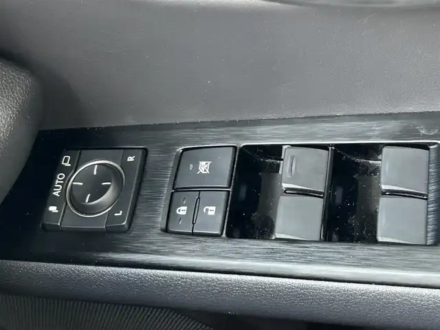 レクサス ＵＸ 250h バージョンL 愛知県 2020(令2)年 3.7万km マーキュリーグレーマイカ 純正ナビ/　（AM/FM/CD/DVD/BT）/フルセグTV/全方位カメラ/Lexus Safety System＋/・プリクラッシュセーフティ/・レーントレーシングアシスト（LTA）/・ロードサインアシスト（RSA）/ビルトインETC/レーダークルーズコントロール/D/N席シートヒーター/D/N席シートクーラー/ハンドルヒーター/ハンズフリーパワーバックドア/LEDヘッドライト/充電用USB/タイプC/スマートキー/純正フロアマット/純正アルミホイール