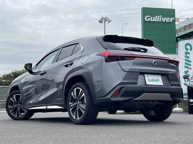 レクサス ＵＸ 250h バージョンL 愛知県 2020(令2)年 3.7万km マーキュリーグレーマイカ 純正ナビ/　（AM/FM/CD/DVD/BT）/フルセグTV/全方位カメラ/Lexus Safety System＋/・プリクラッシュセーフティ/・レーントレーシングアシスト（LTA）/・ロードサインアシスト（RSA）/ビルトインETC/レーダークルーズコントロール/D/N席シートヒーター/D/N席シートクーラー/ハンドルヒーター/ハンズフリーパワーバックドア/LEDヘッドライト/充電用USB/タイプC/スマートキー/純正フロアマット/純正アルミホイール