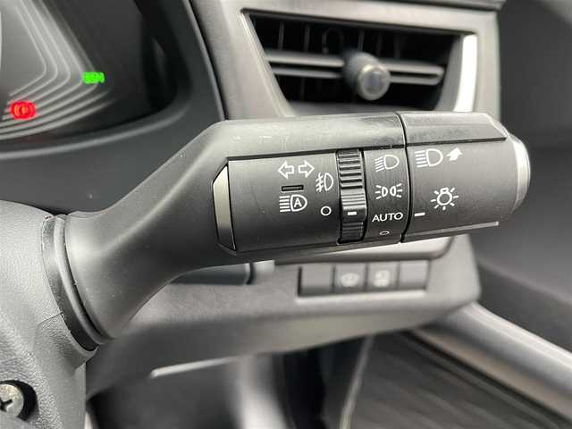 レクサス ＵＸ 250h バージョンL 愛知県 2020(令2)年 3.7万km マーキュリーグレーマイカ 純正ナビ/　（AM/FM/CD/DVD/BT）/フルセグTV/全方位カメラ/Lexus Safety System＋/・プリクラッシュセーフティ/・レーントレーシングアシスト（LTA）/・ロードサインアシスト（RSA）/ビルトインETC/レーダークルーズコントロール/D/N席シートヒーター/D/N席シートクーラー/ハンドルヒーター/ハンズフリーパワーバックドア/LEDヘッドライト/充電用USB/タイプC/スマートキー/純正フロアマット/純正アルミホイール