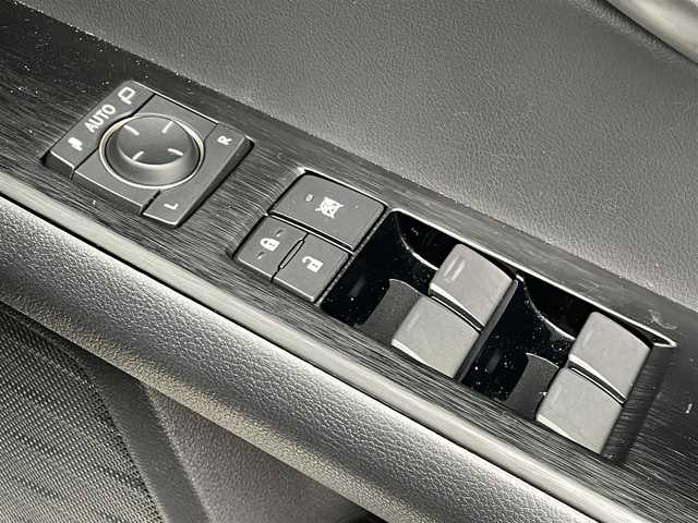 レクサス ＵＸ 250h バージョンL 愛知県 2020(令2)年 3.7万km マーキュリーグレーマイカ 純正ナビ/　（AM/FM/CD/DVD/BT）/フルセグTV/全方位カメラ/Lexus Safety System＋/・プリクラッシュセーフティ/・レーントレーシングアシスト（LTA）/・ロードサインアシスト（RSA）/ビルトインETC/レーダークルーズコントロール/D/N席シートヒーター/D/N席シートクーラー/ハンドルヒーター/ハンズフリーパワーバックドア/LEDヘッドライト/充電用USB/タイプC/スマートキー/純正フロアマット/純正アルミホイール